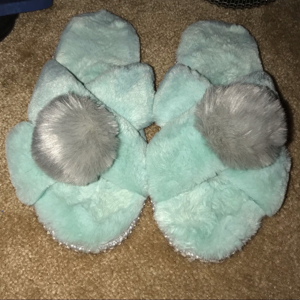 Adorable Fuzzy Sandal Slippers